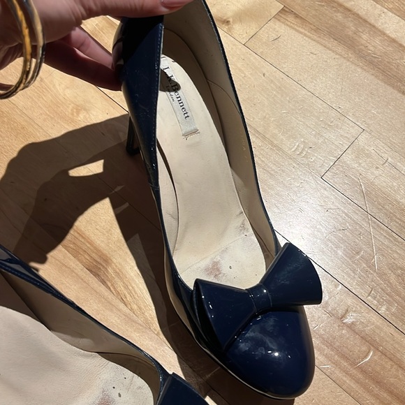 L.K. bennett dark blue patent leather heels - Picture 3 of 5